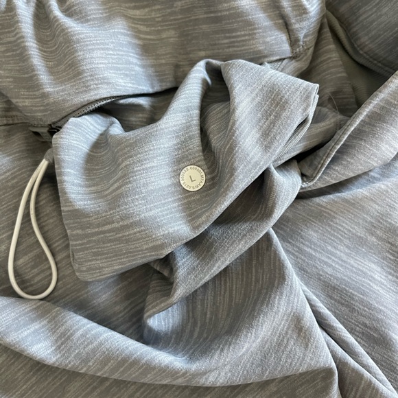 Lululemon Men's T.H.E. Short 9" Linerless LM7AAWS - Picture 2 of 5